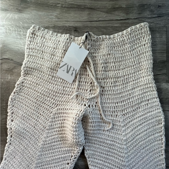 Zara Crochetted Bottoms. - Picture 3 of 8